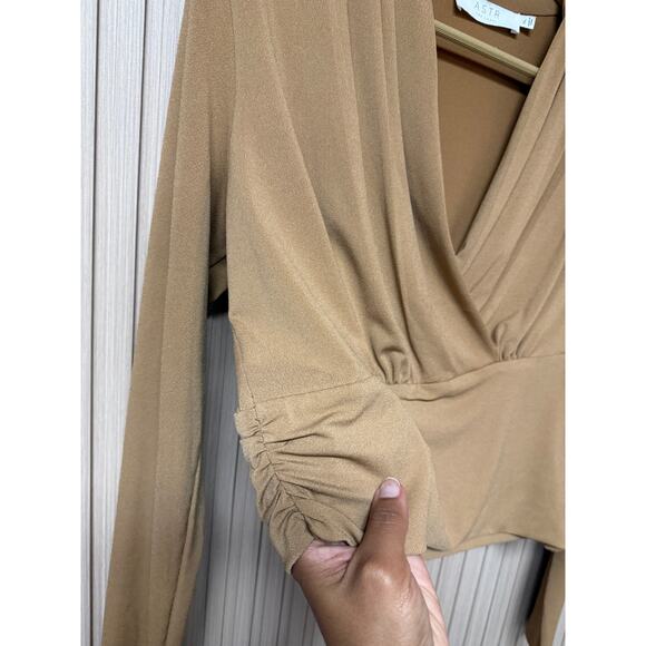 ASTR The Label Shawl Collar Wrap Top Women's Taupe size XL - Picture 5 of 9